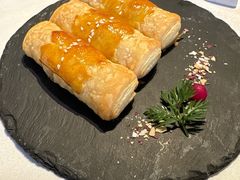 炭烧蜜汁叉烧酥-广州酒家(天字码头店)