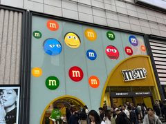 -m豆巧克力世界(上海世茂广场店)