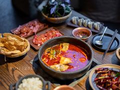 酸汤鱼-毛辣果·酸