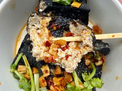 真外酥里嫩-黑色经典臭豆腐·湖南特产(坡子街店)