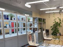 -无奔眼镜·蔡司·依视路授权店(马家堡店)