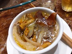 -菌海森林·非遗野生菌火锅(西山区滇池路摩根道店)