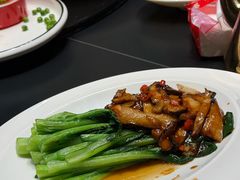 -艳阳天民俗村(公园路店)