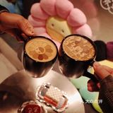 这家咖啡馆居然还是个潮流集合店？！