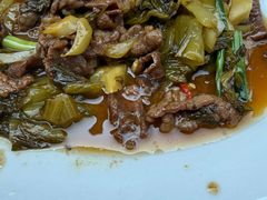 酸菜炒牛肉-吴祥记潮州菜·百年老字号·砂锅粥