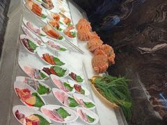 -雍容荟帝王蟹活龙虾展台自助(IFS黑金店)