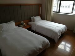 -全季酒店(上海火车站地铁站天目西路店)