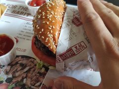 -The Habit Burger Grill 哈比特汉堡(爱琴海店)