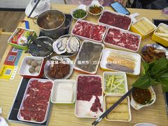 -杨老板·海鲜集市火锅·鲜切牛肉(中防万宝店)