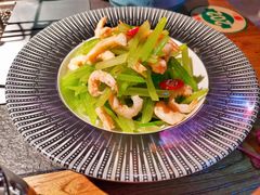 大虾干拌香芹-那些年记忆烧烤