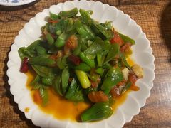 炒小角瓜-岩伟傣味傣家菜