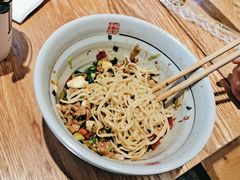 -呼啦面馆·头牌豌杂面(爱琴海店)