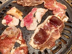 -黑金·寻焰自助百汇·烤肉·火锅(中街店)
