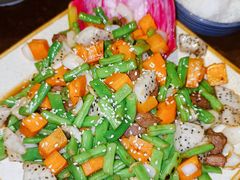 火龙果百合炒牛柳-上楼私房菜(院士路店)