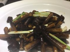 -海派悦庭·海胆烧麦·新融合菜(凯德广场店)