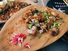 -何师烧烤Pro ·江湖川菜·小龙虾·精酿(太古里旗舰店)