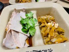 -亮亮面馆(经六路店)