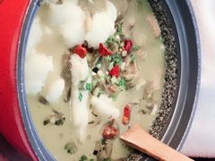 -周鱼小馆石锅酸菜鱼(活力汇店)