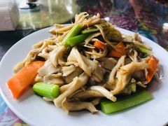 -何适山庄 ·可团建(水长城P2停车场店)