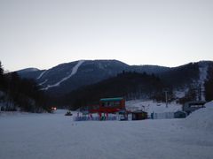 -亚布力新体委滑雪场