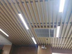 -瑞幸咖啡(华东理工大学商学院店)