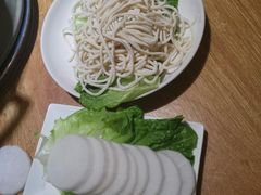 -茸梅路右拐龙虾-农家菜(松江店)
