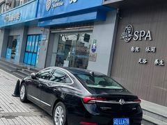 -中国移动周家嘴路营业厅-地上停车场