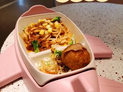 肉酱意大利面配杂果酸奶-BossBabe亲子餐厅(金光华广场店)