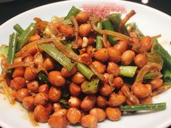 银鱼花生-老牌坊•鲁菜名店•地道济南菜(大观园商埠店)