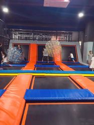 -蹦贝运动中心·蹦床·攀岩·闯关(龙岗店)