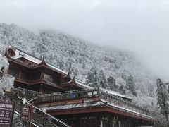 -峨嵋山金顶