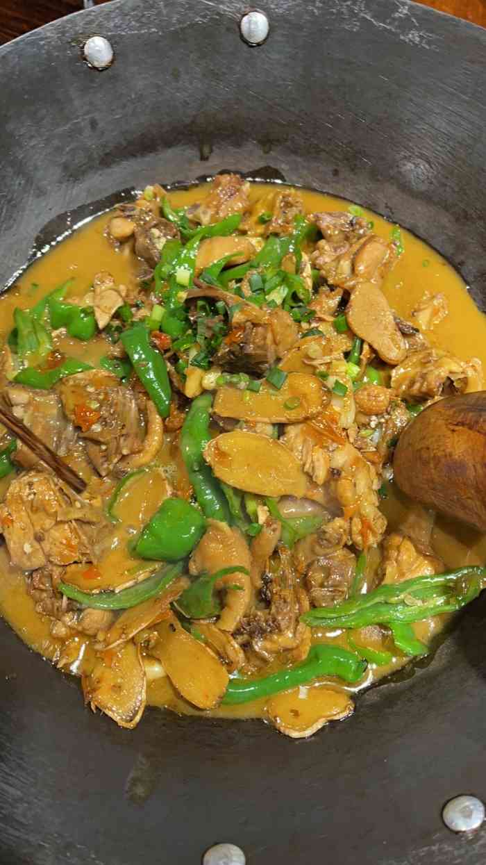 老屋呷饭-"原老屋呷饭现红旗大食堂,菜品有口味凤瓜辣.