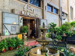 -more than meow吴止猫主题餐厅(承德 中船汇店)