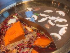 -小天鹅火锅·一线江景洪鼎旗舰店(洪崖洞店)