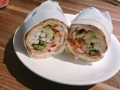 -Bánh Mì Huynh Hoa