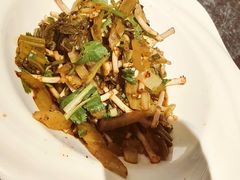 酸菜折耳根-泉味道贵州厨房(三里河店)
