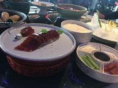 精品烤鸭-悦江(梅奔中心店)