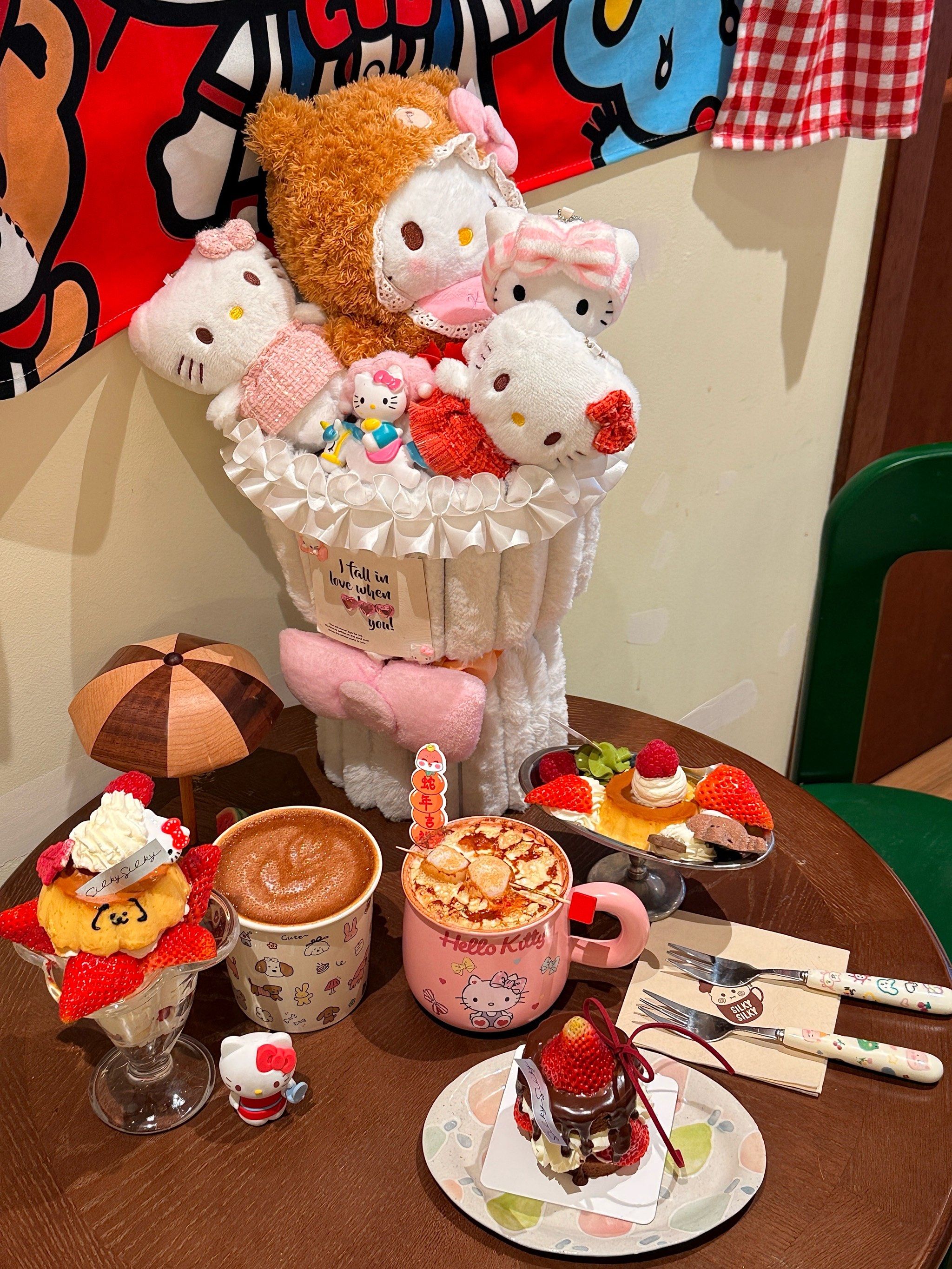绍兴🪄超可爱的hellokitty主题咖啡店