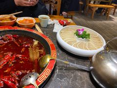 -巴国妹子毛肚火锅(蓝光悦城店)