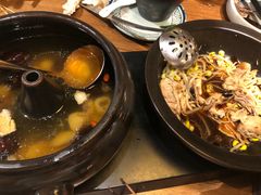 -云海肴·汽锅鸡·云南菜(天山百盛优客店)