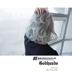 -God Hands发型设计复古会所