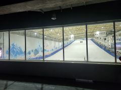 -乔波室内滑雪场