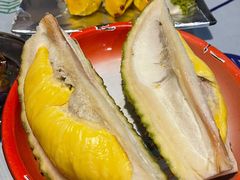 绝味烤榴莲-辉记炭烧海鲜大排档·老字号(福田店)