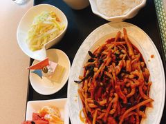 -亮马河饭店翠雅咖啡厅