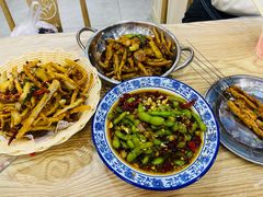 -江城燕子大排档(江汉路步行街店)