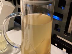 甘蔗马蹄水-汤城小厨•粤菜•靓汤(苏州街店)