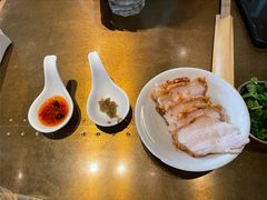 脆皮猪五花-漆黑觉米粉(三里屯店)