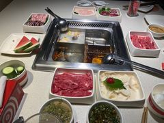 -海底捞火锅鲜切牛肉主题店(长寿路店)