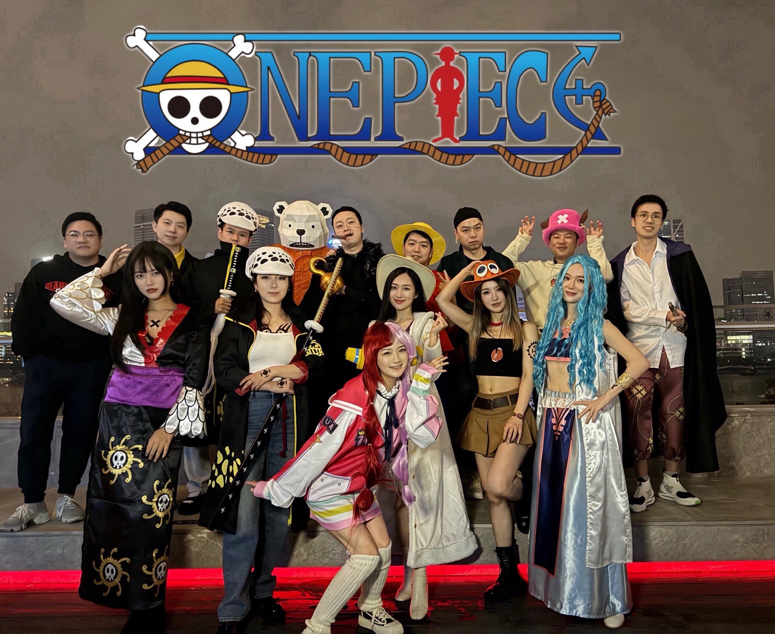 cosplay 高中的时候和朋友一起cos过海贼王 于是今年生日的主题就和