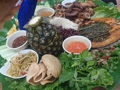 -沐毫傣泐云南菜孔雀宴•手抓饭傣味烧烤(曼听公园店)